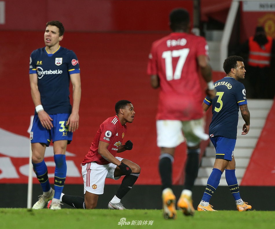 ليفربولوالسيتيمباشرتويترمتابعةحيةلأهمالمواجهاتبينالعملاقين